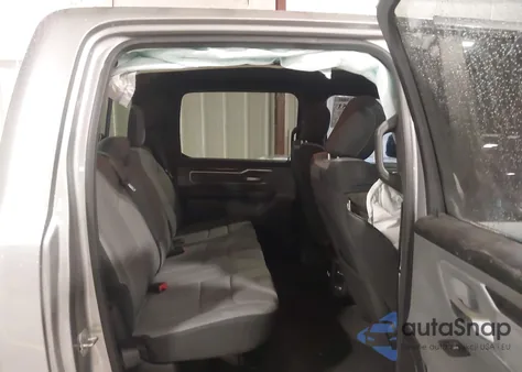 2021 Ram 1500 Big Horn 4X4 5'7 Box z USA, uszkodzony, nr VIN 1C6SRFFT1MN508111